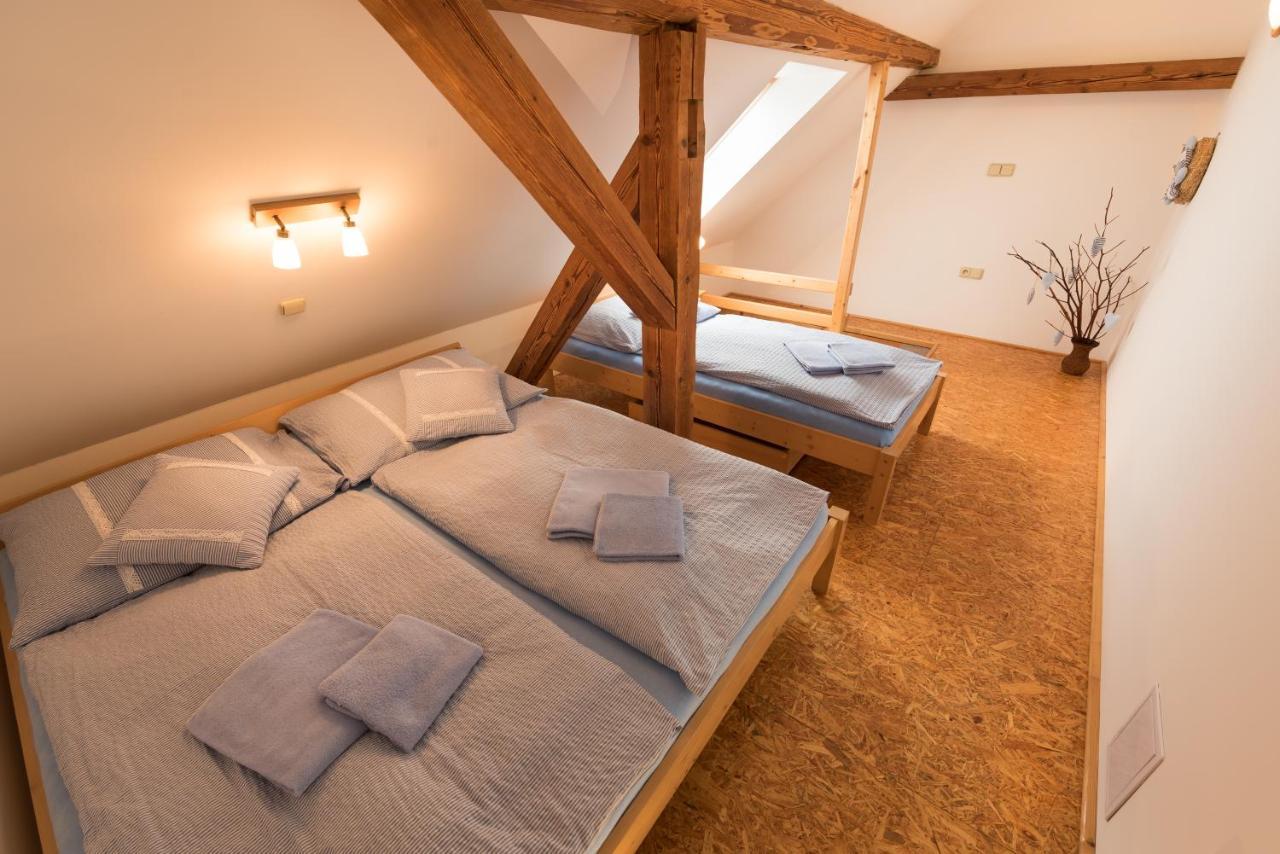 Apartmany Adrspach " U Kozaru " Тепліце-над-Метуї Екстер'єр фото