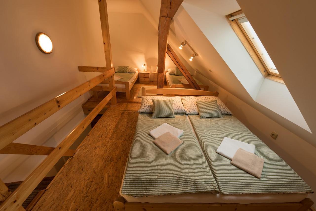 Apartmany Adrspach " U Kozaru " Тепліце-над-Метуї Екстер'єр фото