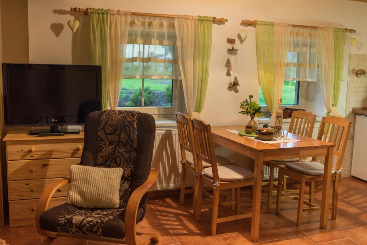 Apartmany Adrspach " U Kozaru " Тепліце-над-Метуї Екстер'єр фото