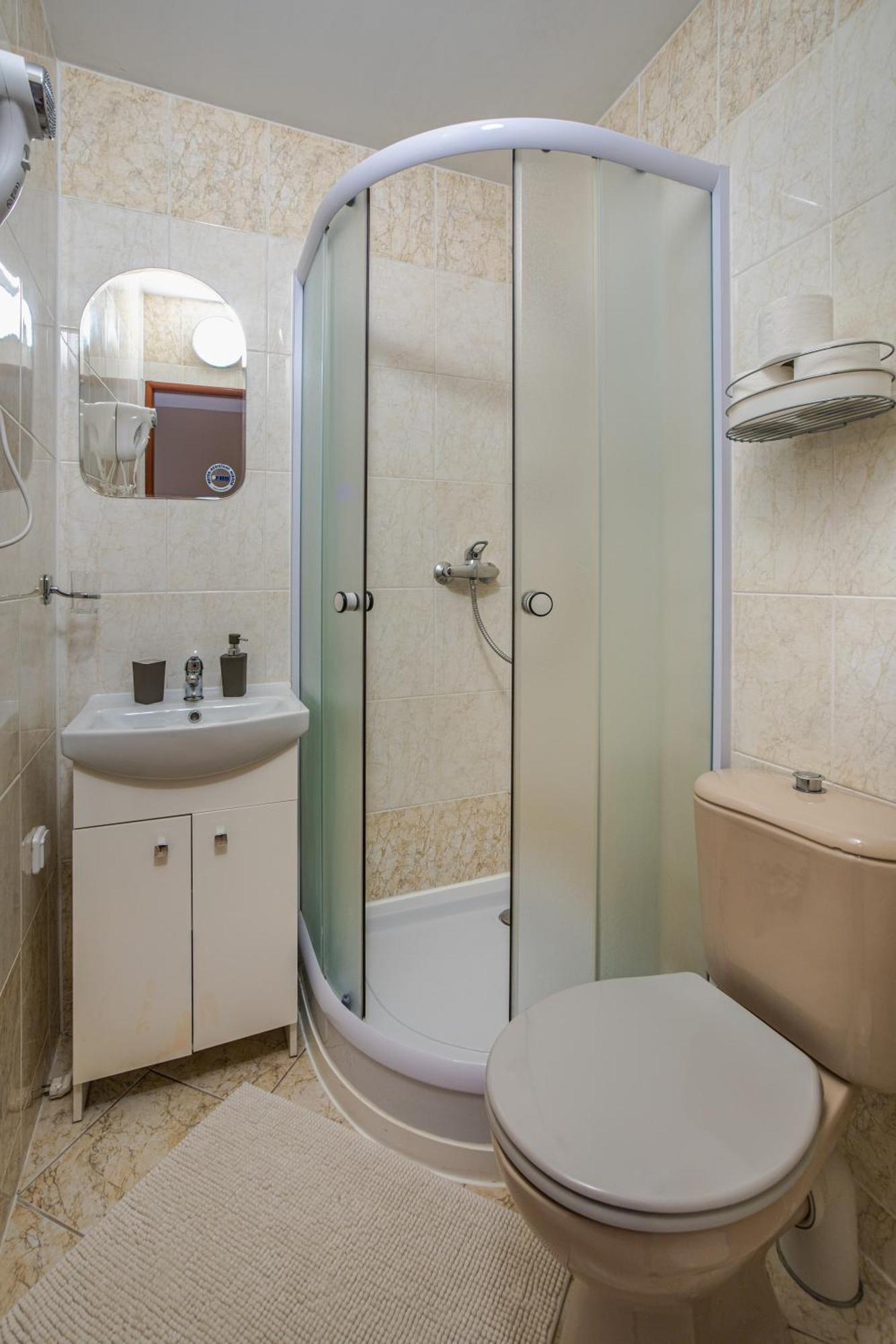 Apartmany Adrspach " U Kozaru " Тепліце-над-Метуї Екстер'єр фото